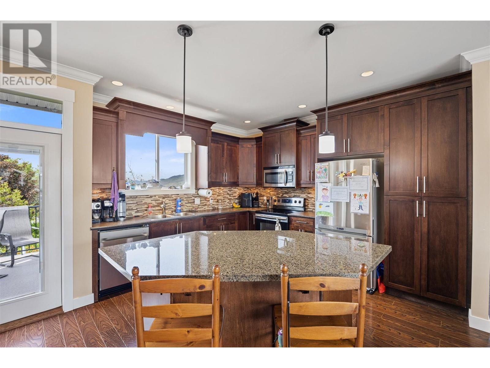 Property at 876 Woodrush Drive image 3