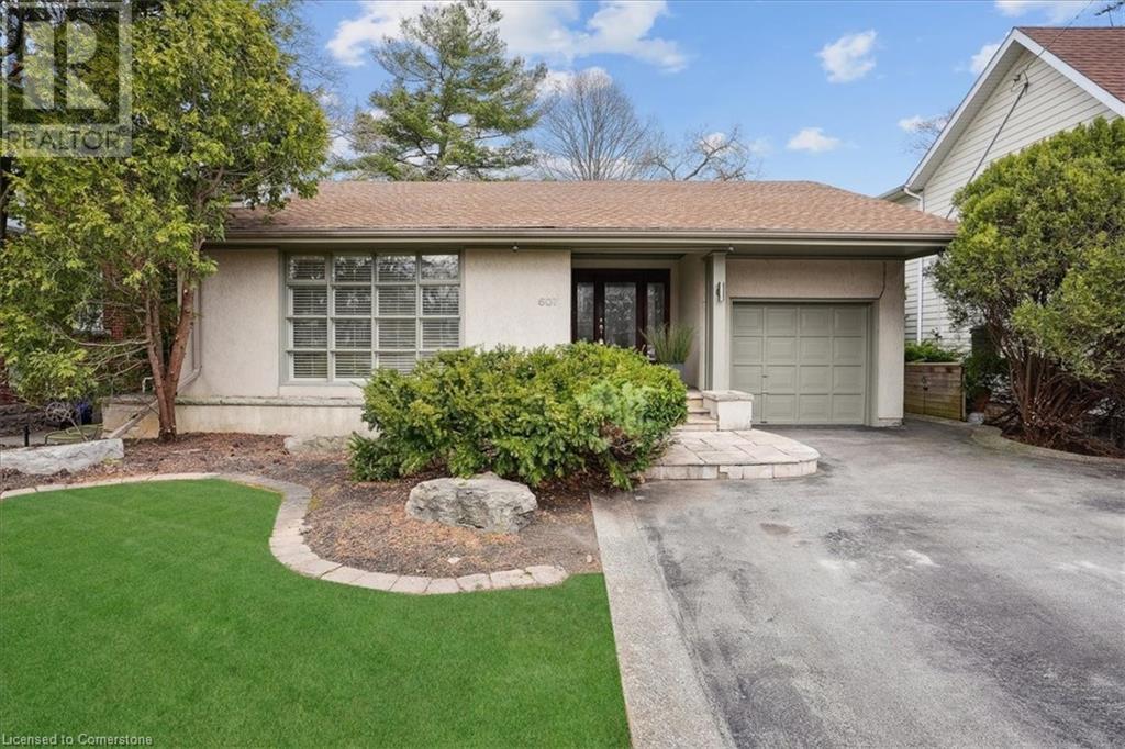 607 HURD Avenue, Burlington, Ontario