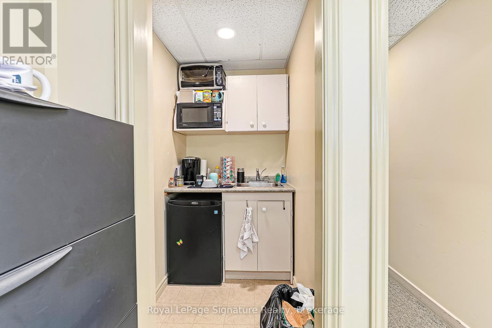 41 Bruce Street S, Blue Mountains, Ontario  N0H 2P0 - Photo 14 - X12175698