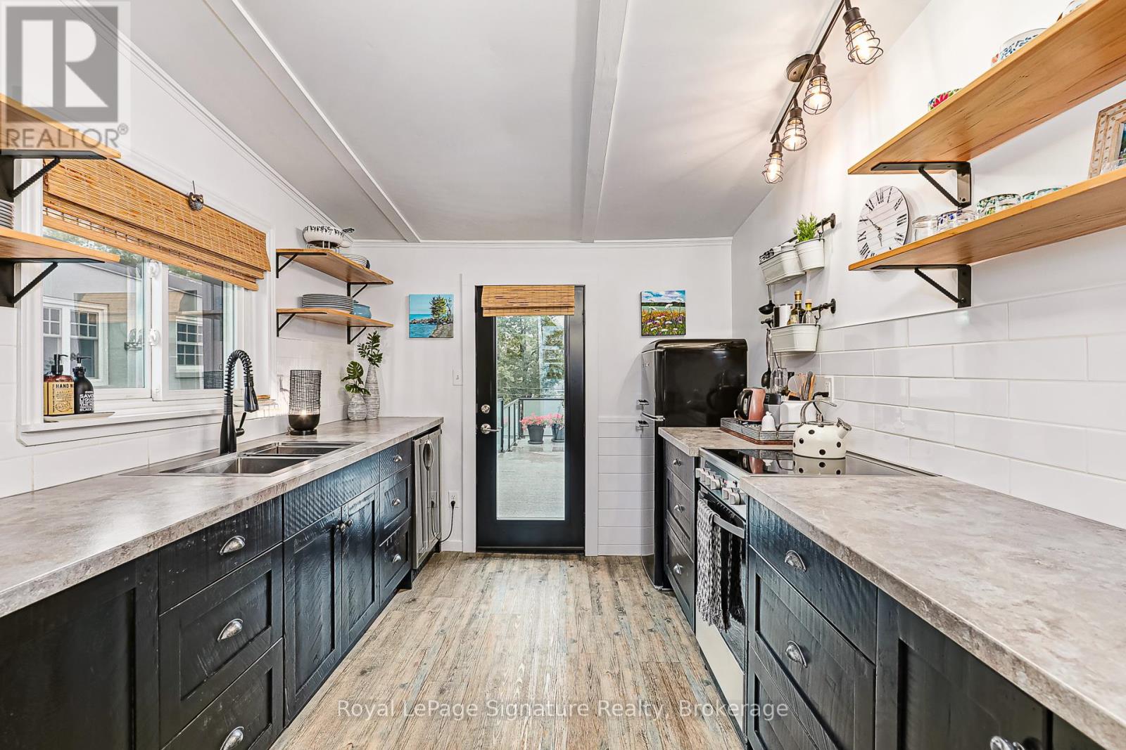 41 Bruce Street S, Blue Mountains, Ontario  N0H 2P0 - Photo 33 - X12175698