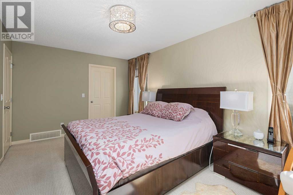 176 Cougarstone Court Sw, Calgary, Alberta  T3H 5R4 - Photo 24 - A2223230