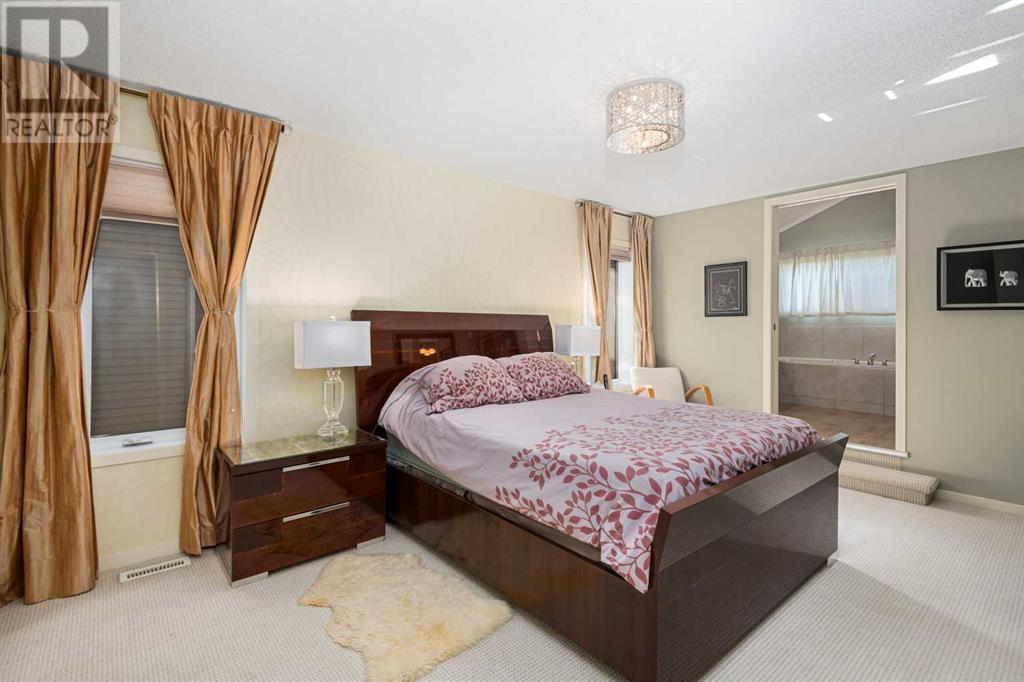 176 Cougarstone Court Sw, Calgary, Alberta  T3H 5R4 - Photo 23 - A2223230