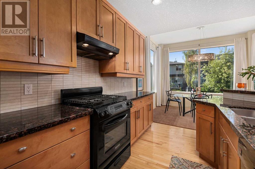 176 Cougarstone Court Sw, Calgary, Alberta  T3H 5R4 - Photo 12 - A2223230