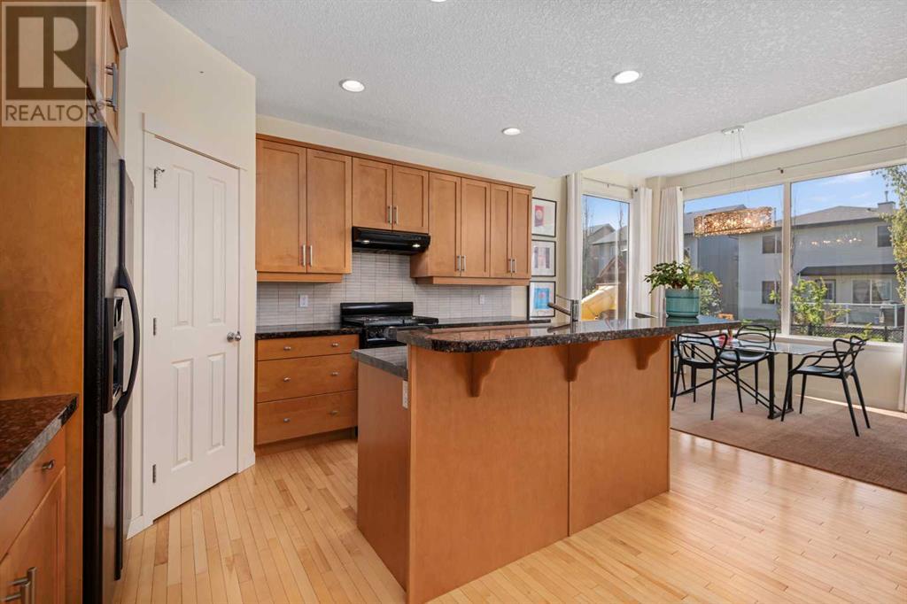 176 Cougarstone Court Sw, Calgary, Alberta  T3H 5R4 - Photo 14 - A2223230