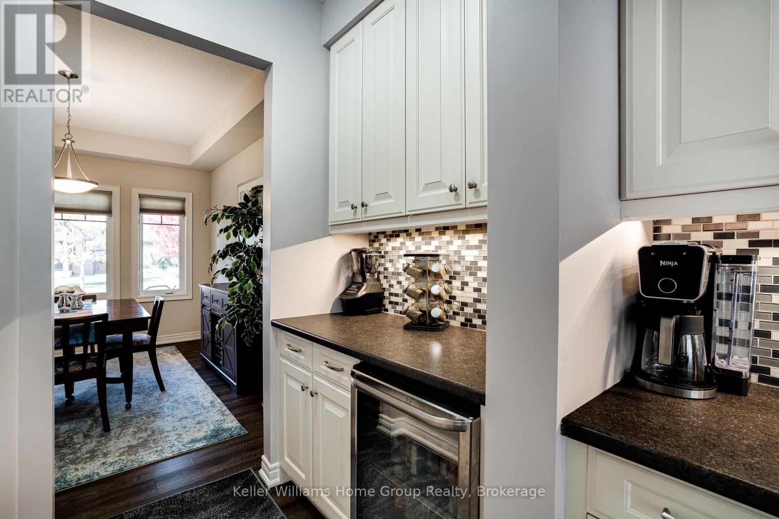68 Roselawn Crescent, Welland, Ontario  L3C 0C3 - Photo 6 - X12094713