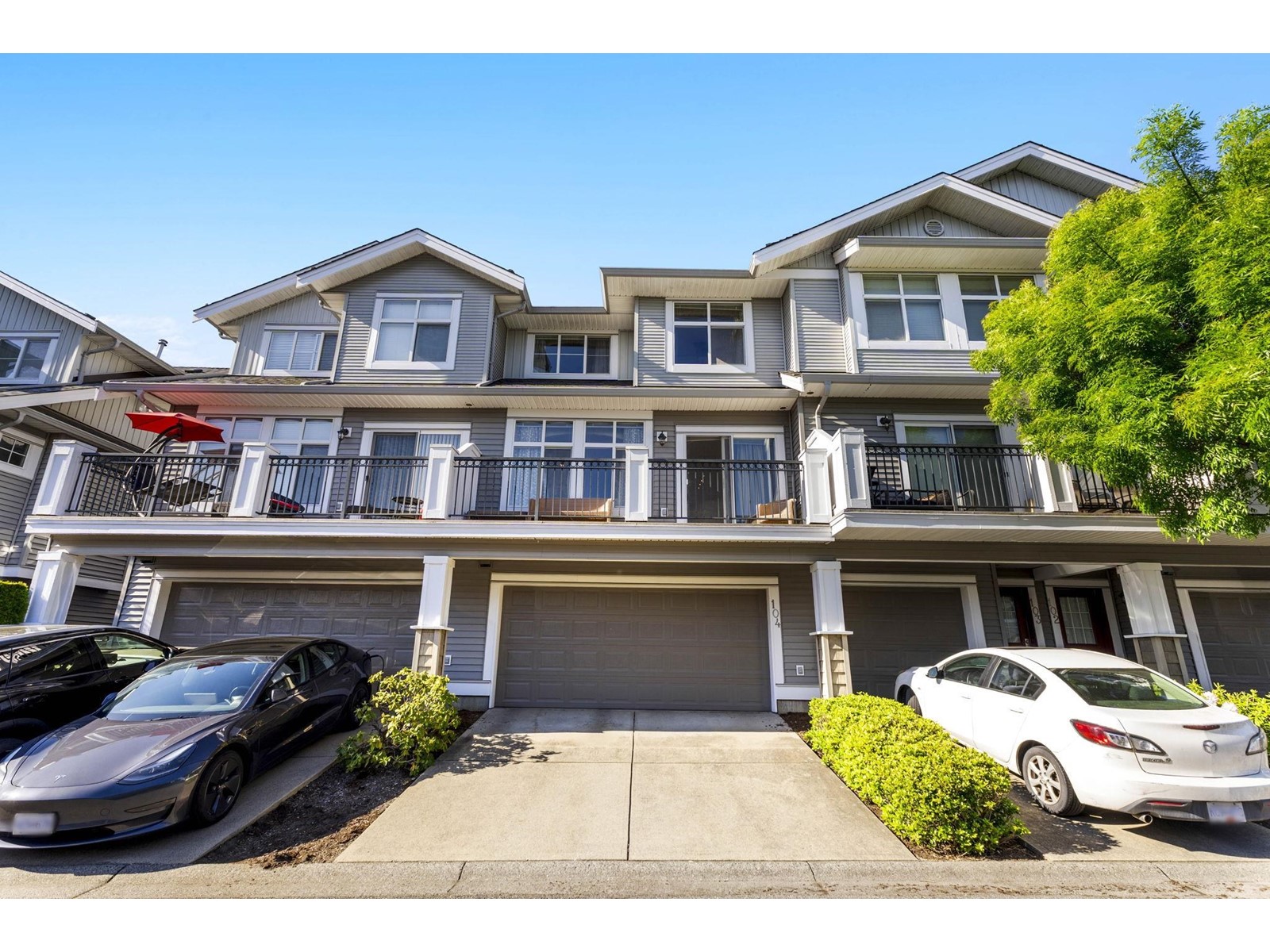104 20449 66 Avenue, Langley, British Columbia  V2Y 3C1 - Photo 1 - R3002278