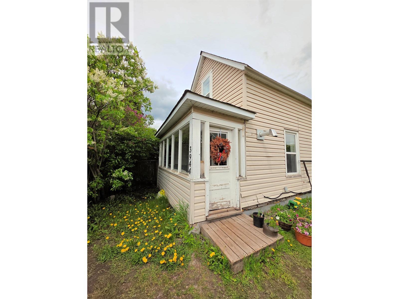 3944 First Avenue, Smithers, British Columbia  V0J 2N0 - Photo 3 - R3007773