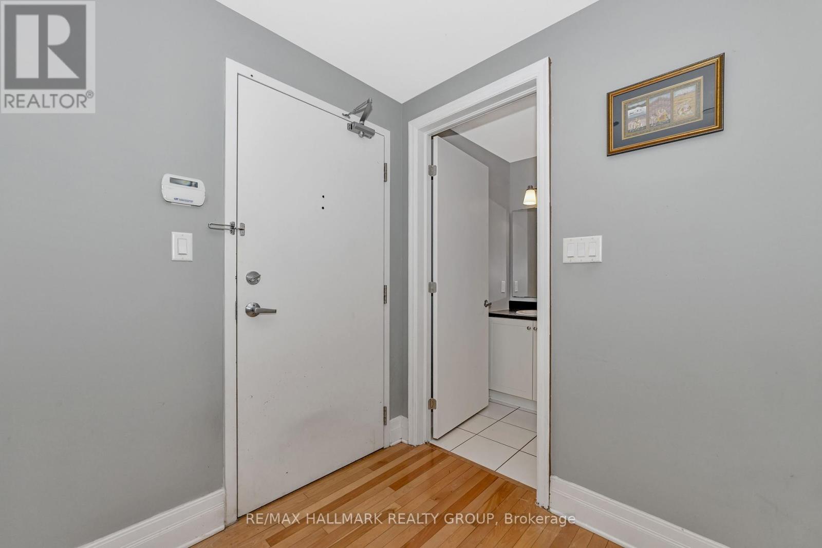 104 - 950 Marguerite Avenue, Ottawa, Ontario  K1K 3T8 - Photo 5 - X12126524