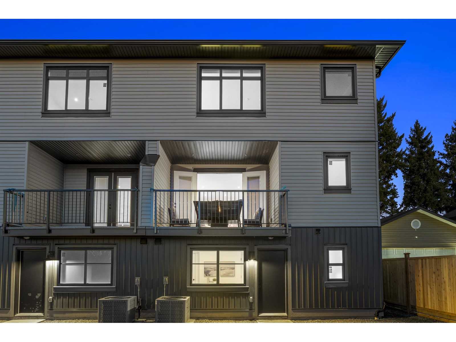 Property at 2 33586 HUGGINS AVENUE image 2