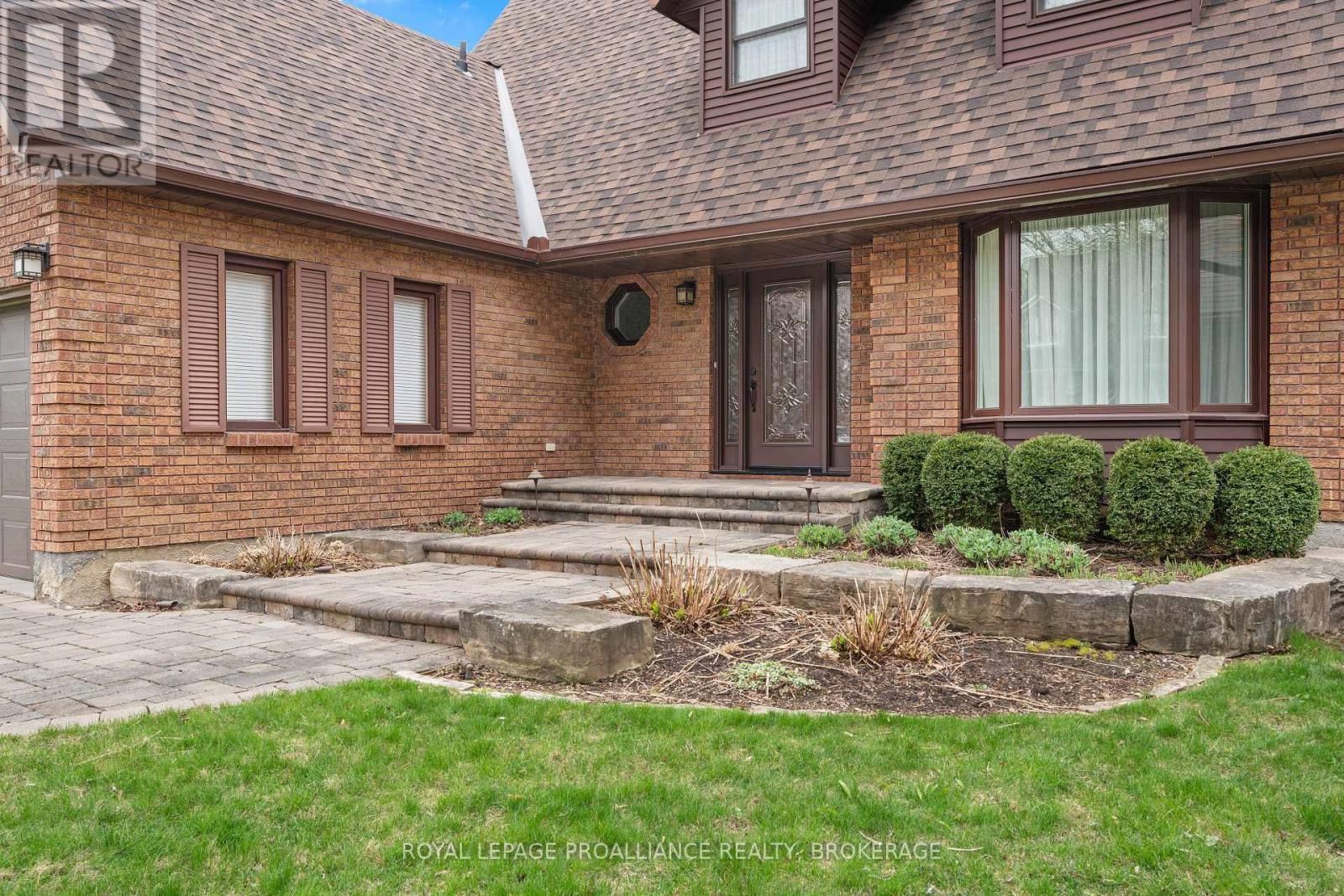 562 Sycamore Street, Kingston (South Of Taylor-Kidd Blvd), Ontario  K7M 7L8 - Photo 3 - X12176696