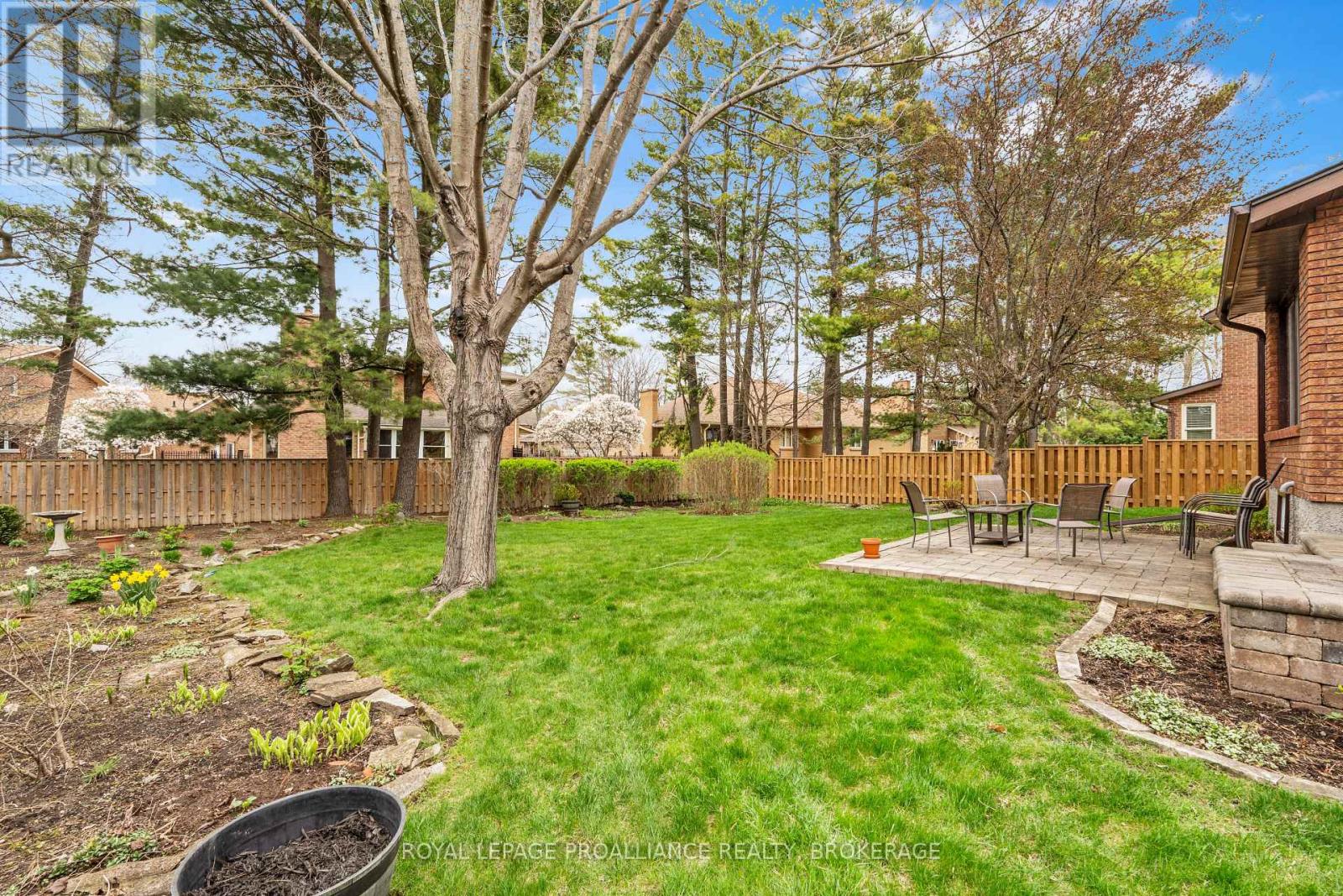 562 Sycamore Street, Kingston (South Of Taylor-Kidd Blvd), Ontario  K7M 7L8 - Photo 5 - X12176696
