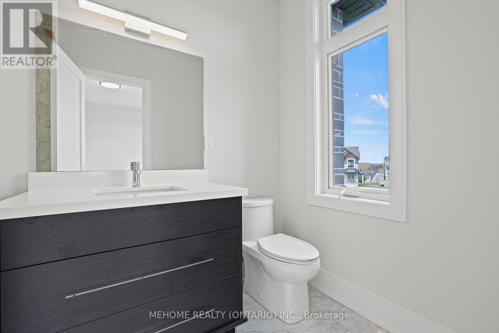 2 Bunn Court, Aurora, Ontario  L4G 0G6 - Photo 30 - N12176538