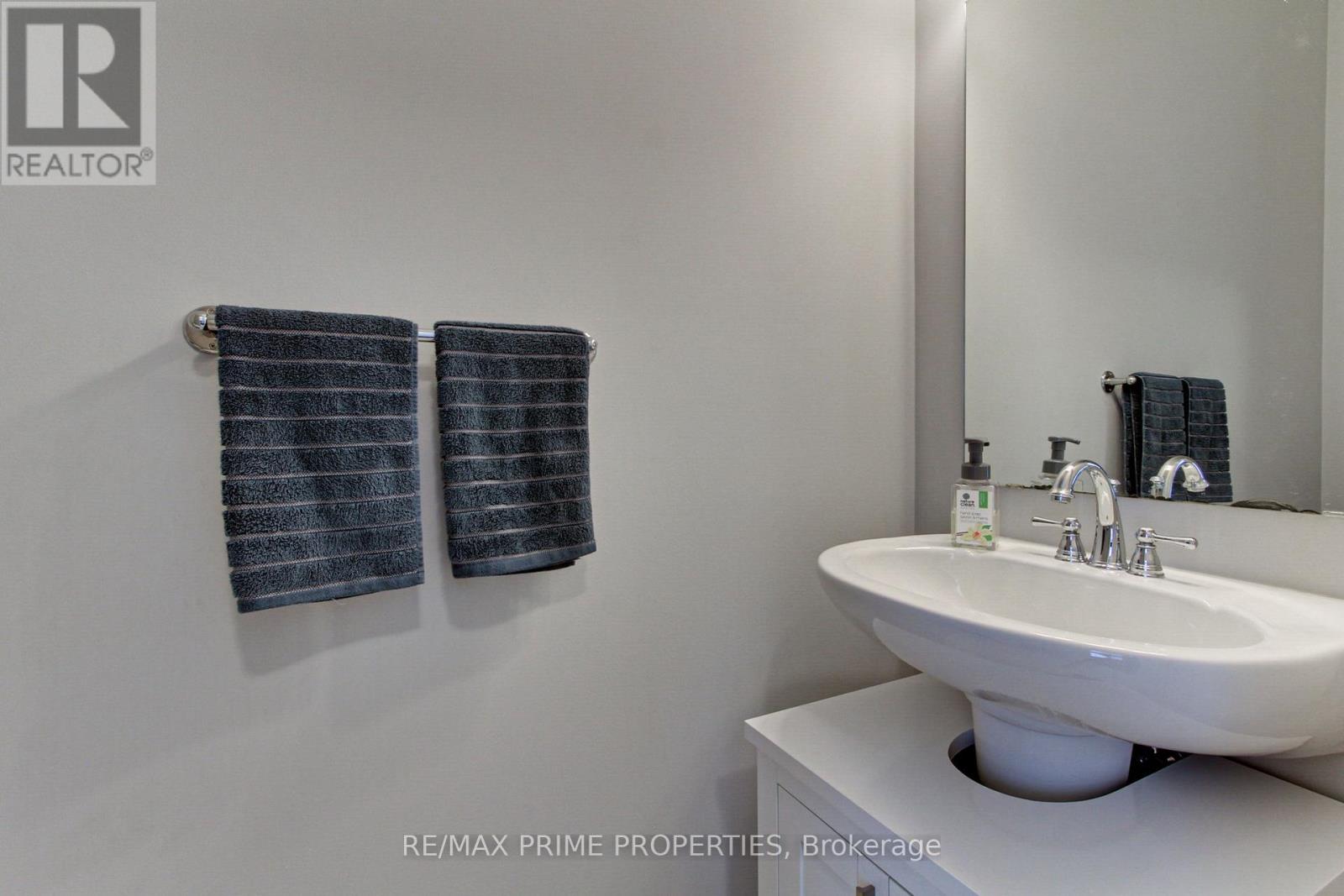 148 Harvest Hills Boulevard, East Gwillimbury, Ontario  L9N 0C1 - Photo 12 - N12176544