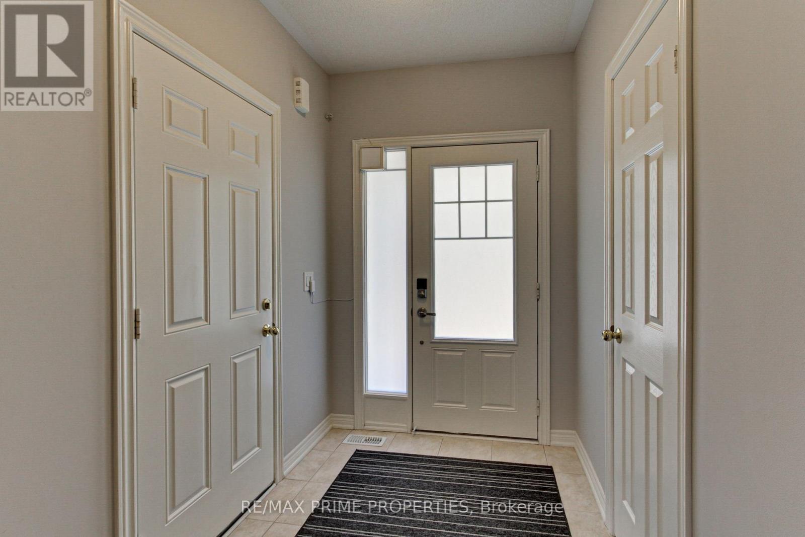 148 Harvest Hills Boulevard, East Gwillimbury, Ontario  L9N 0C1 - Photo 4 - N12176544