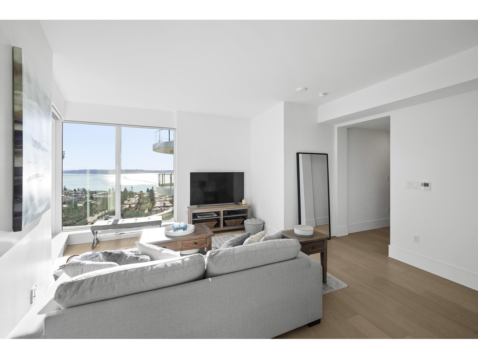Property at 1604 1500 MARTIN STREET image 3