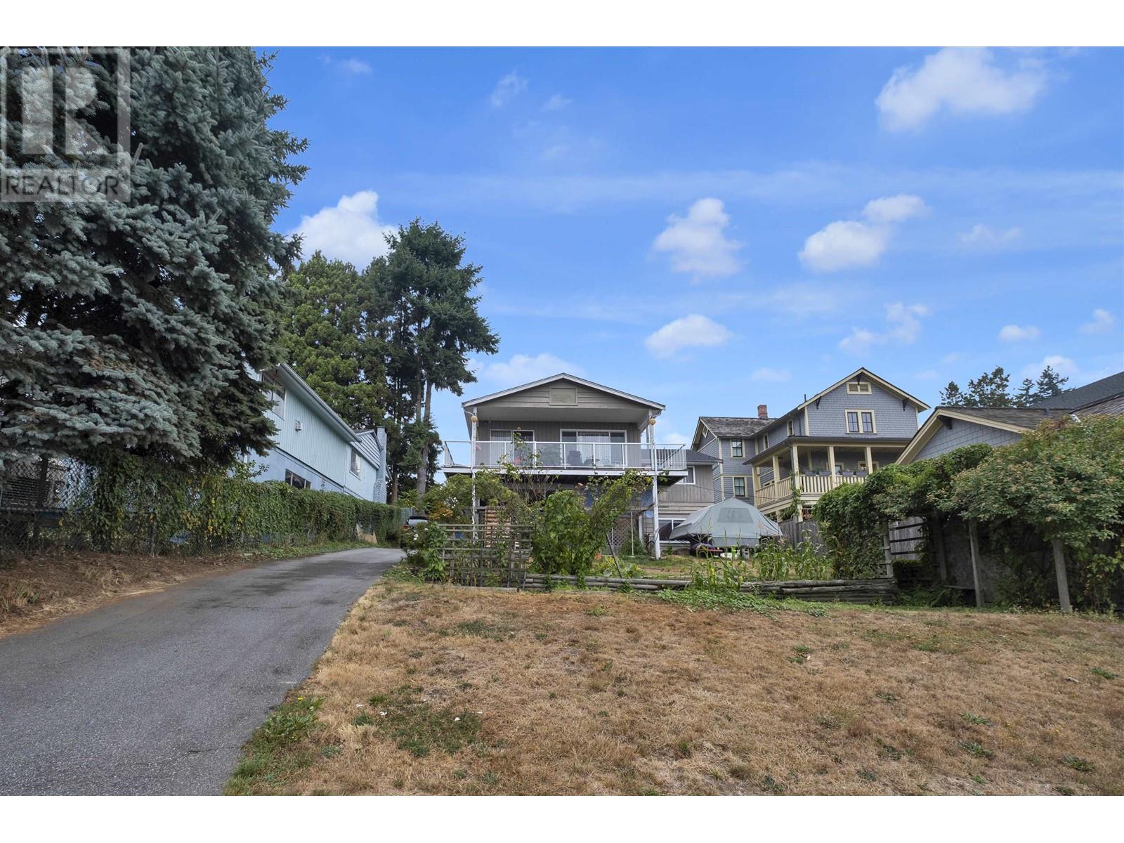 1152 Rochester Avenue, Coquitlam, British Columbia  V3K 2X4 - Photo 2 - R3007451