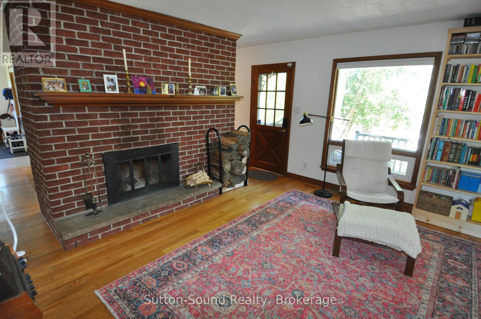 444 Balmy Beach Road, Georgian Bluffs, Ontario  N4K 5N4 - Photo 10 - X12176688