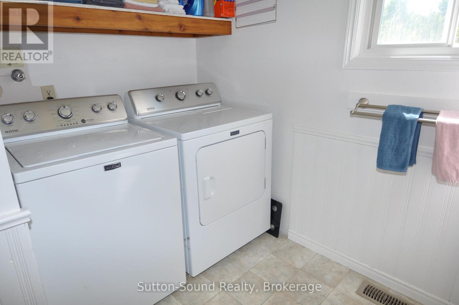 444 Balmy Beach Road, Georgian Bluffs, Ontario  N4K 5N4 - Photo 18 - X12176688