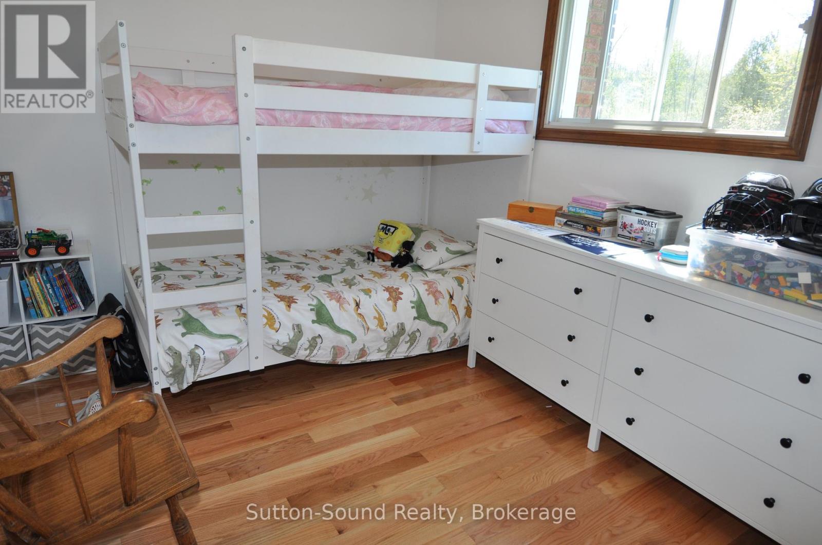 444 Balmy Beach Road, Georgian Bluffs, Ontario  N4K 5N4 - Photo 21 - X12176688