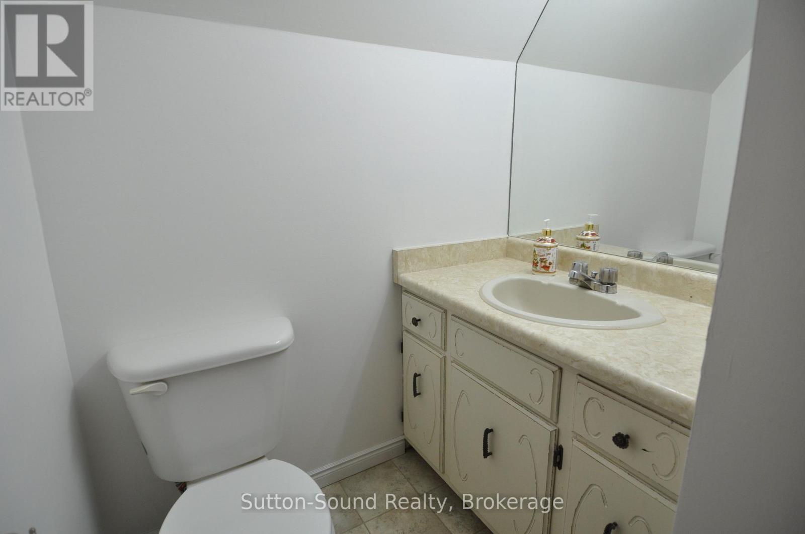 444 Balmy Beach Road, Georgian Bluffs, Ontario  N4K 5N4 - Photo 26 - X12176688