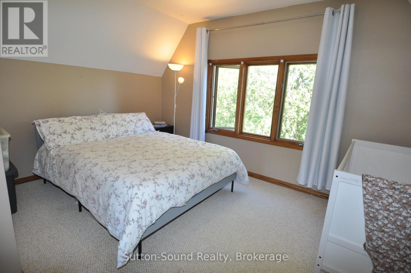 444 Balmy Beach Road, Georgian Bluffs, Ontario  N4K 5N4 - Photo 27 - X12176688