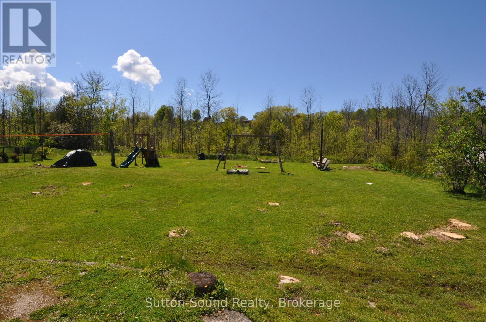 444 Balmy Beach Road, Georgian Bluffs, Ontario  N4K 5N4 - Photo 3 - X12176688