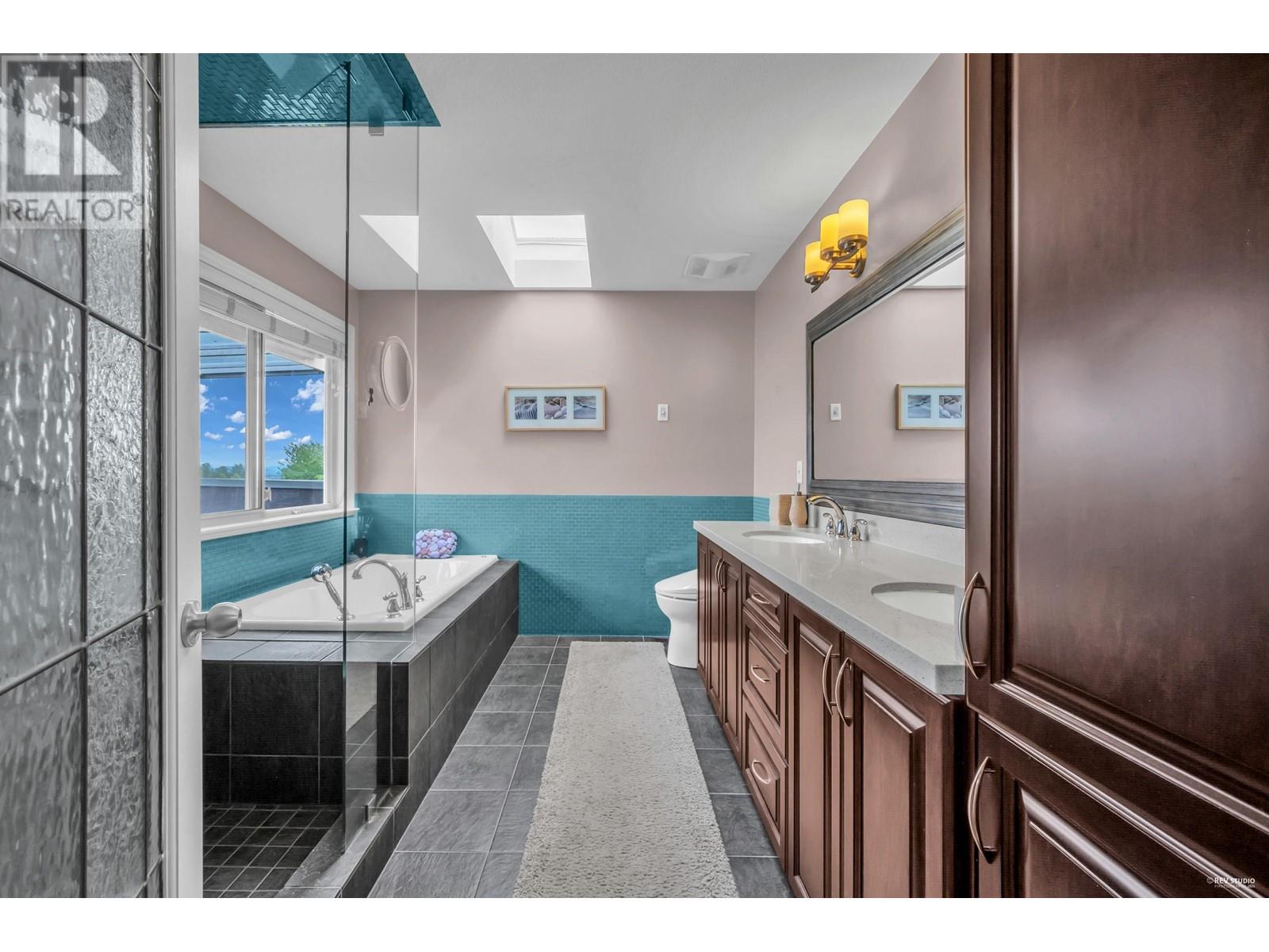 7548 Sequoia Road, Burnaby, British Columbia  V3N 4W9 - Photo 17 - R3007161