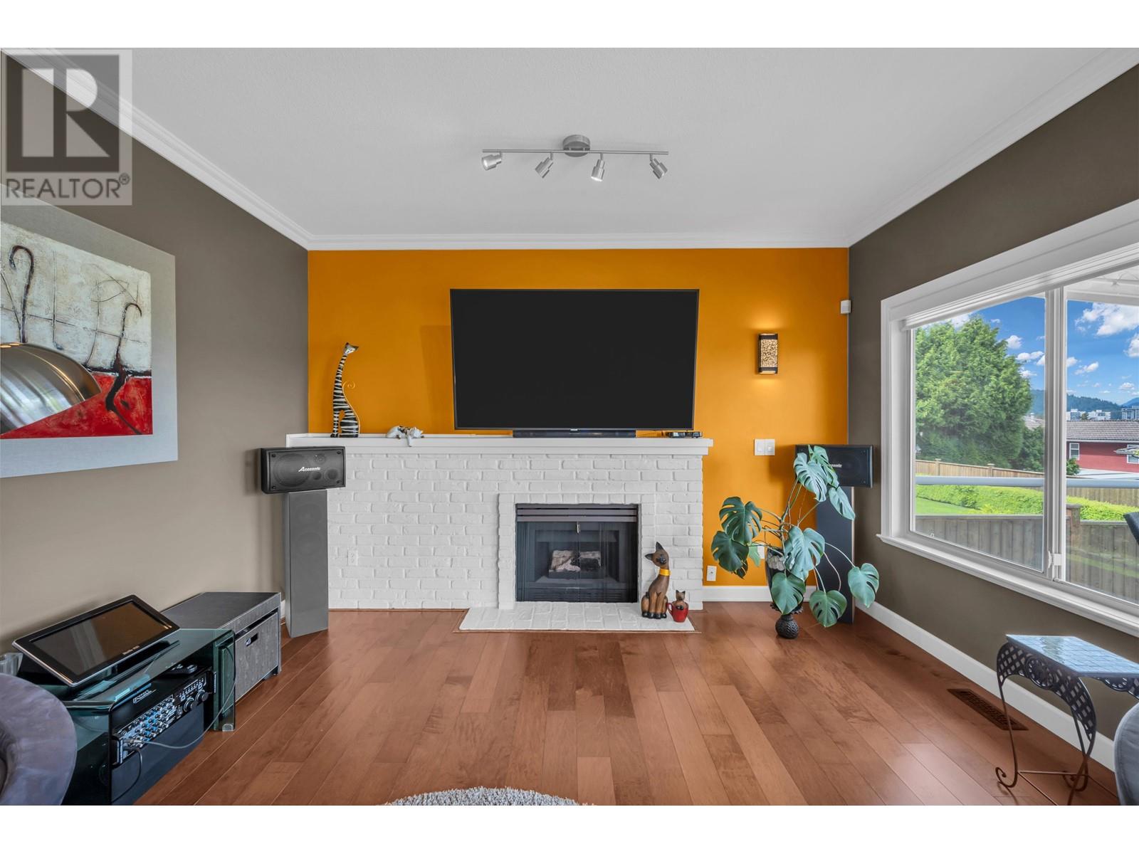 7548 Sequoia Road, Burnaby, British Columbia  V3N 4W9 - Photo 9 - R3007161