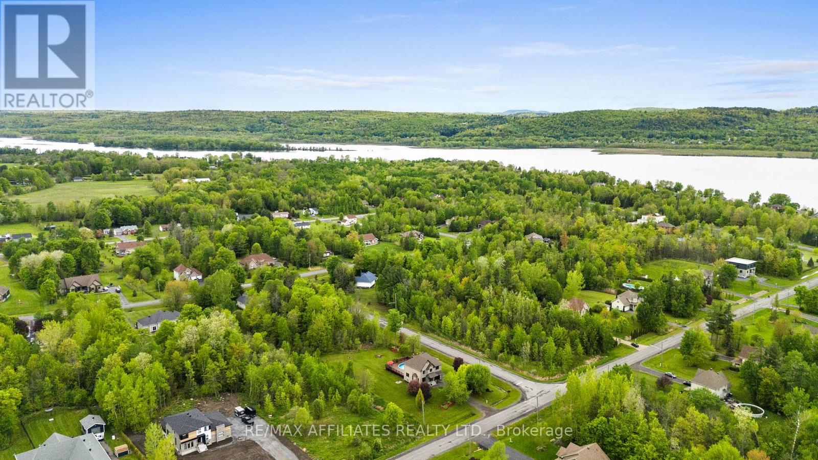 621 Du Bercail Street, Champlain, Ontario  K0B 1K0 - Photo 48 - X12176562