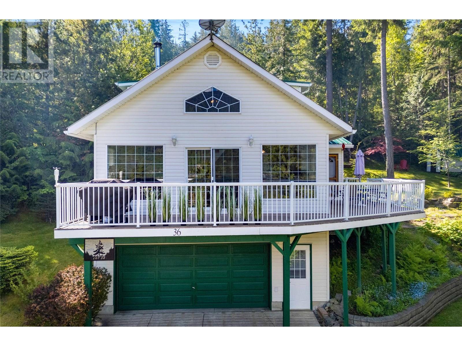 6300 Armstrong Road Unit# 36, Eagle Bay, BC V0E1T0