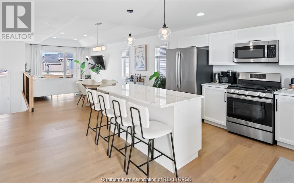 Property at 129 Lambert STREET image 4