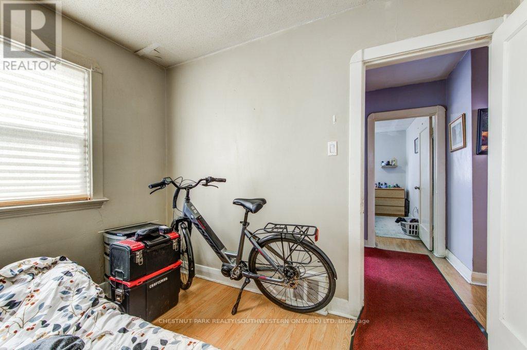 1121 Trafalgar Street, London East, Ontario  N5Z 1G9 - Photo 15 - X12176514