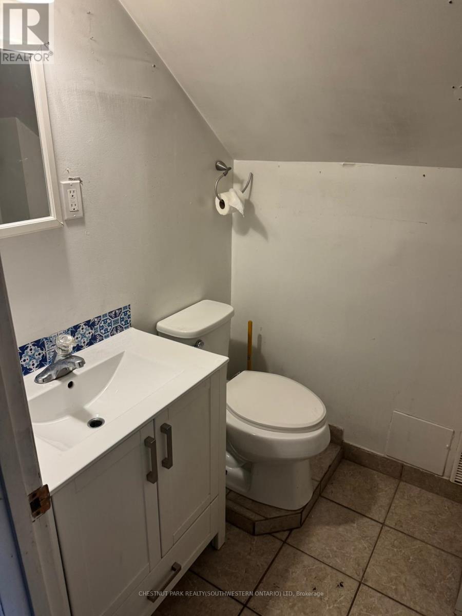 1121 Trafalgar Street, London East, Ontario  N5Z 1G9 - Photo 33 - X12176514