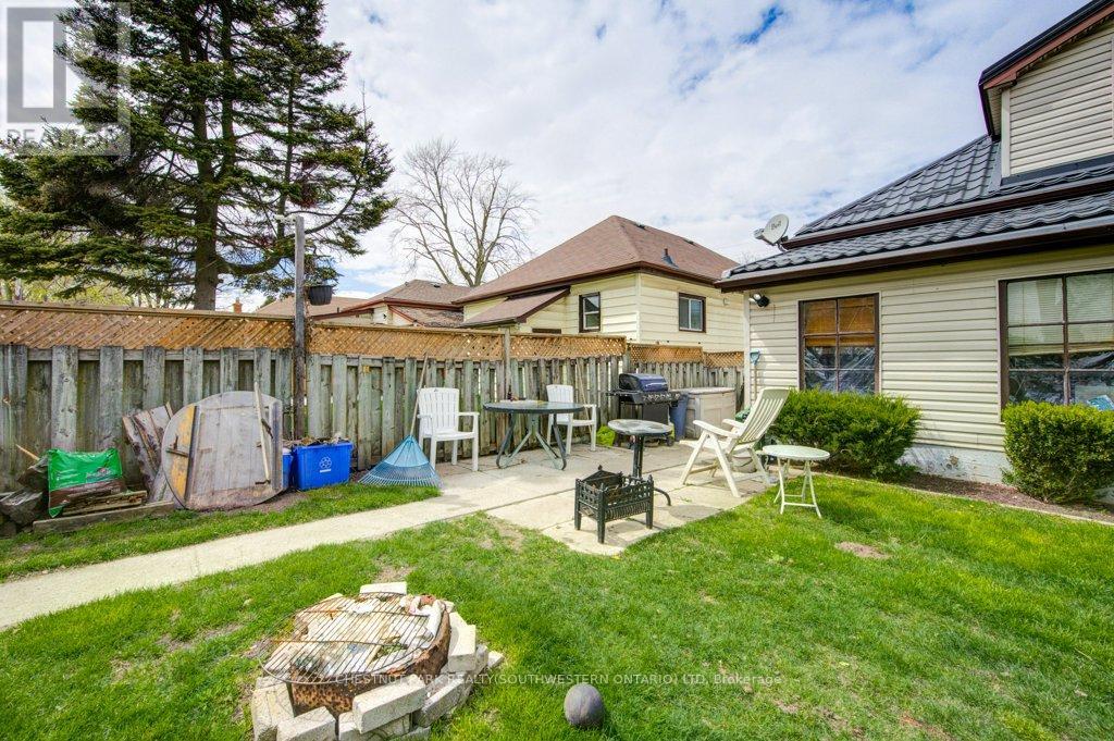 1121 Trafalgar Street, London East, Ontario  N5Z 1G9 - Photo 37 - X12176514