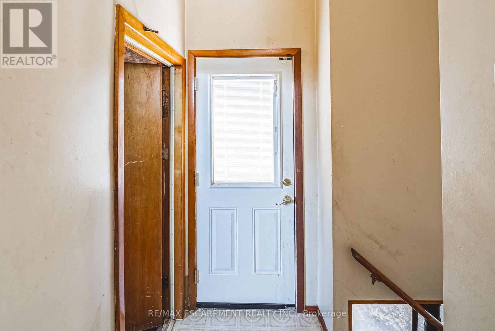340 West 5th Street, Hamilton, Ontario  L9C 3P3 - Photo 22 - X12176525