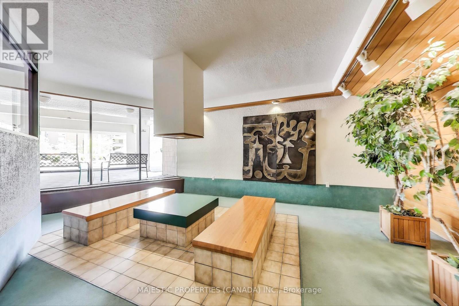 1216 - 15 Vicora Link Way, Toronto, Ontario  M3C 1A8 - Photo 3 - C12176579