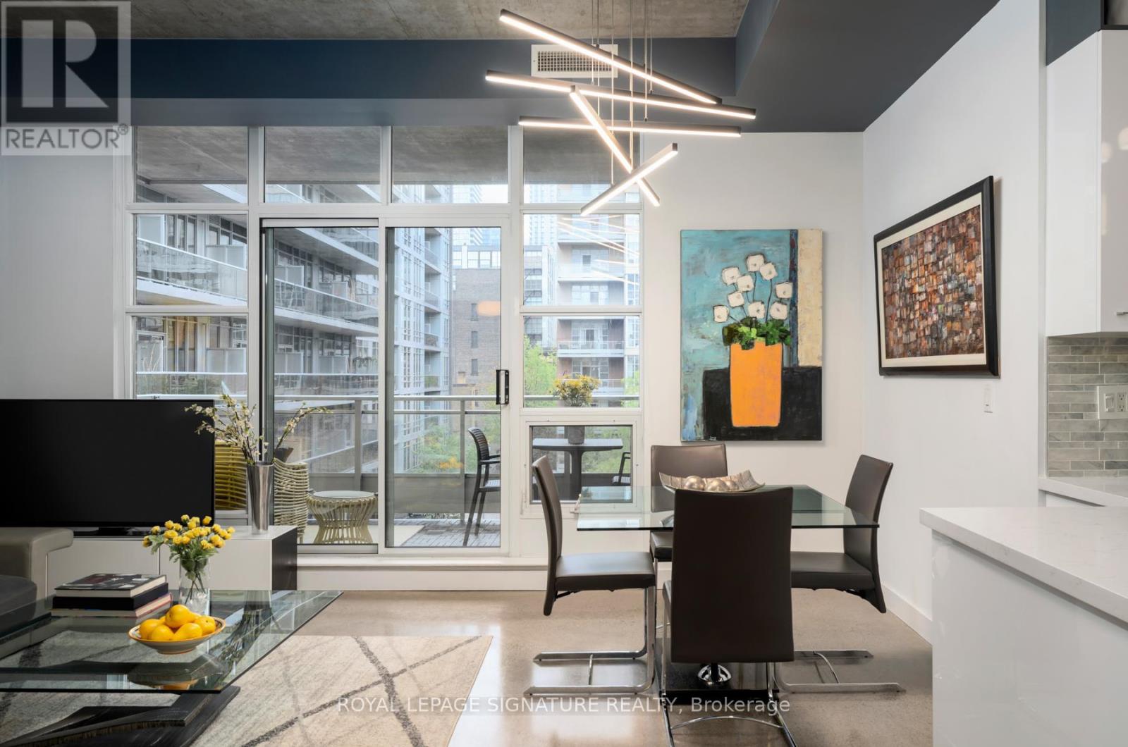 408 - 19 Brant Street, Toronto, Ontario  M5V 2L2 - Photo 4 - C12176596