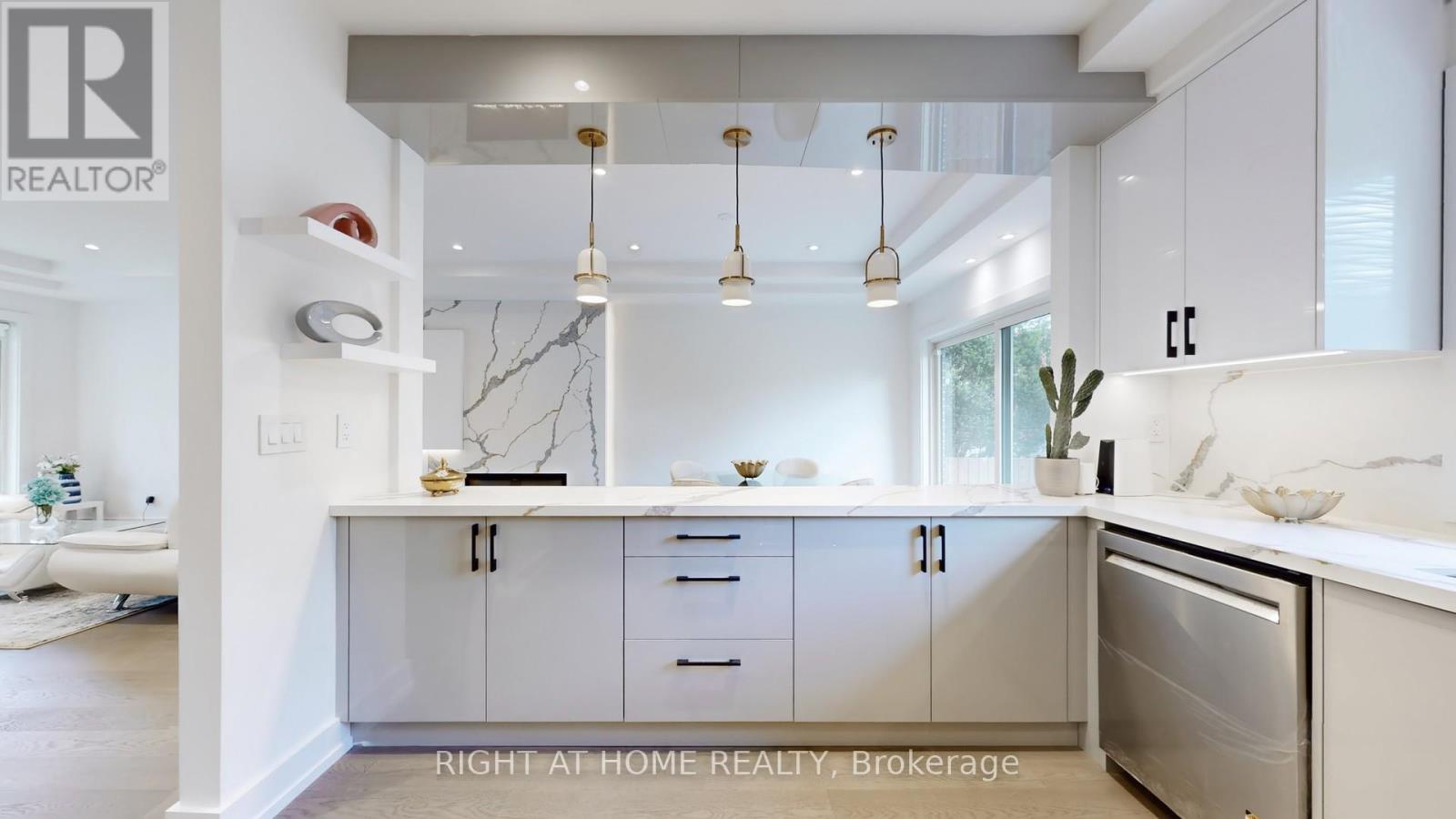 136 Santa Barbara Road, Toronto (Willowdale West), Ontario  M2N 2C5 - Photo 12 - C12176692