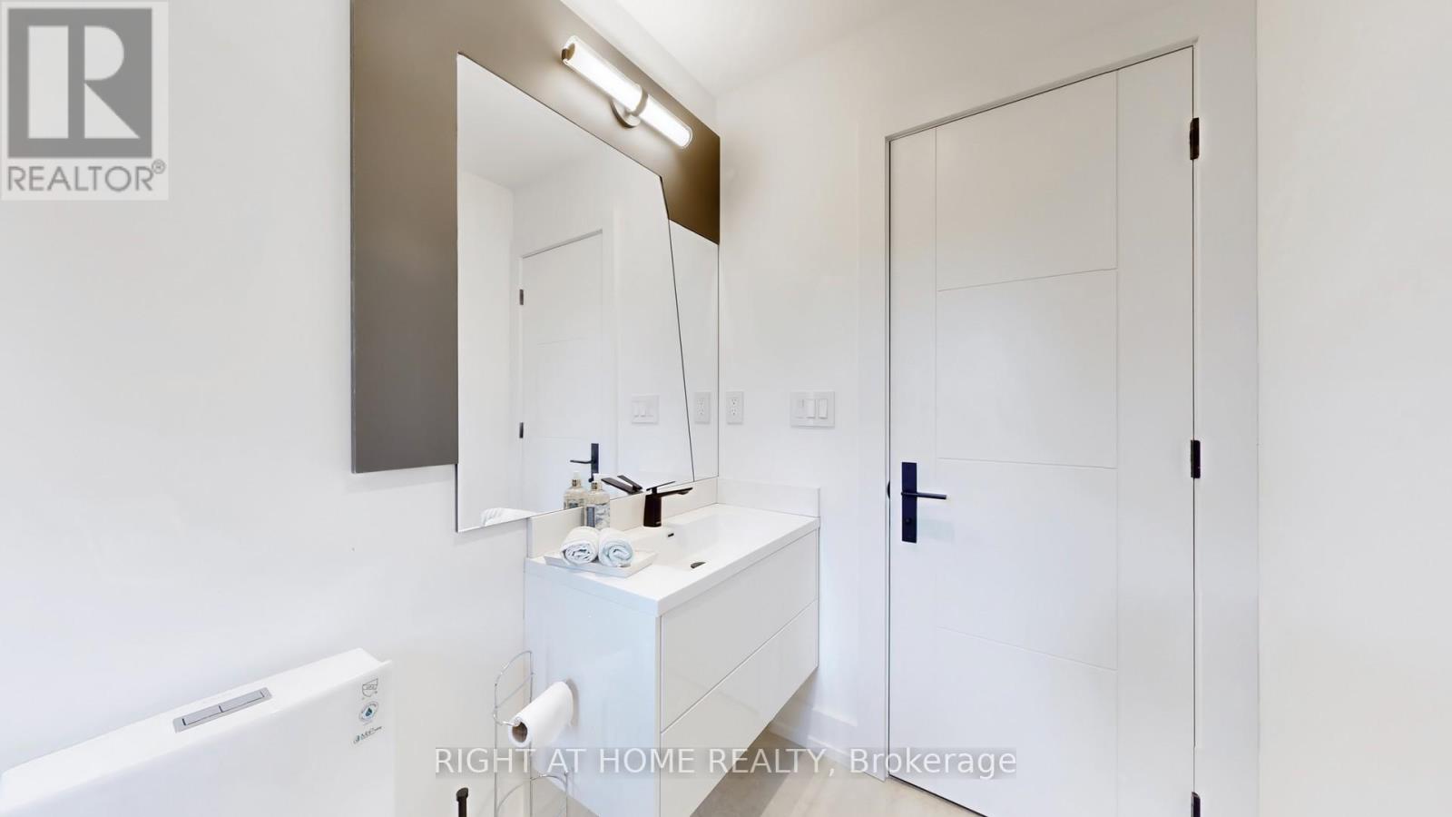 136 Santa Barbara Road, Toronto (Willowdale West), Ontario  M2N 2C5 - Photo 17 - C12176692