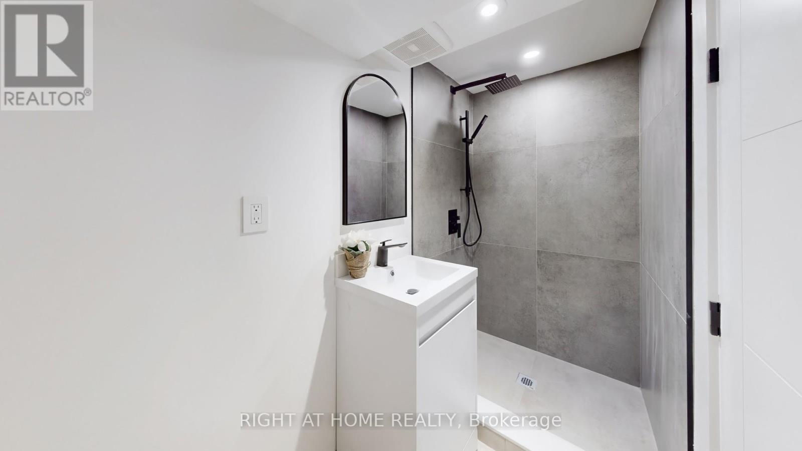 136 Santa Barbara Road, Toronto (Willowdale West), Ontario  M2N 2C5 - Photo 30 - C12176692