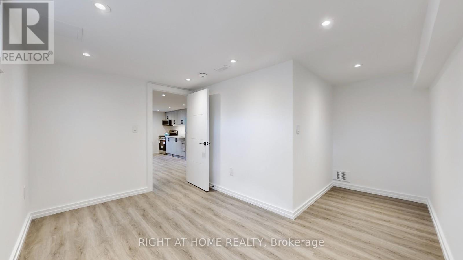 136 Santa Barbara Road, Toronto (Willowdale West), Ontario  M2N 2C5 - Photo 31 - C12176692