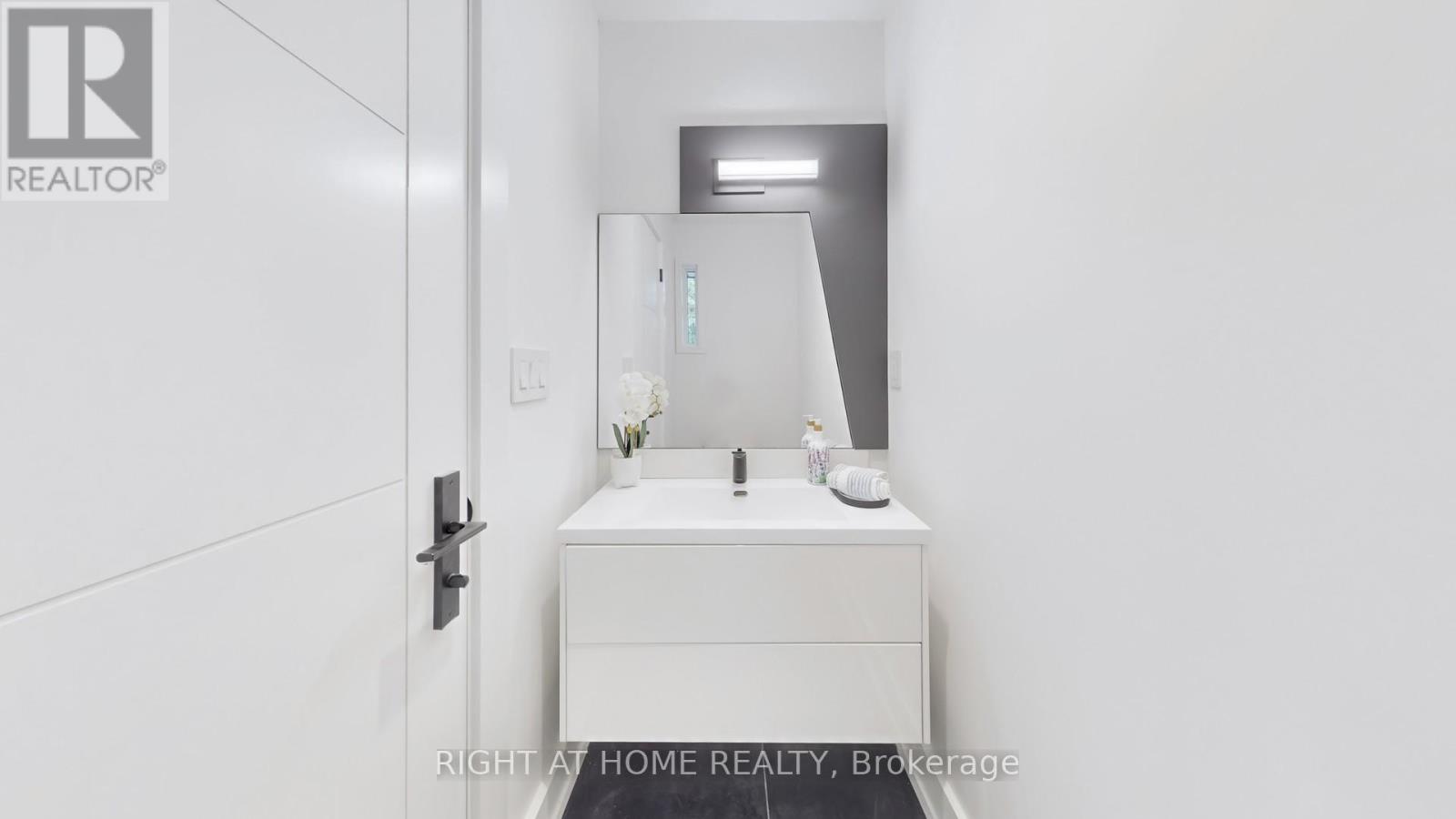 136 Santa Barbara Road, Toronto (Willowdale West), Ontario  M2N 2C5 - Photo 6 - C12176692