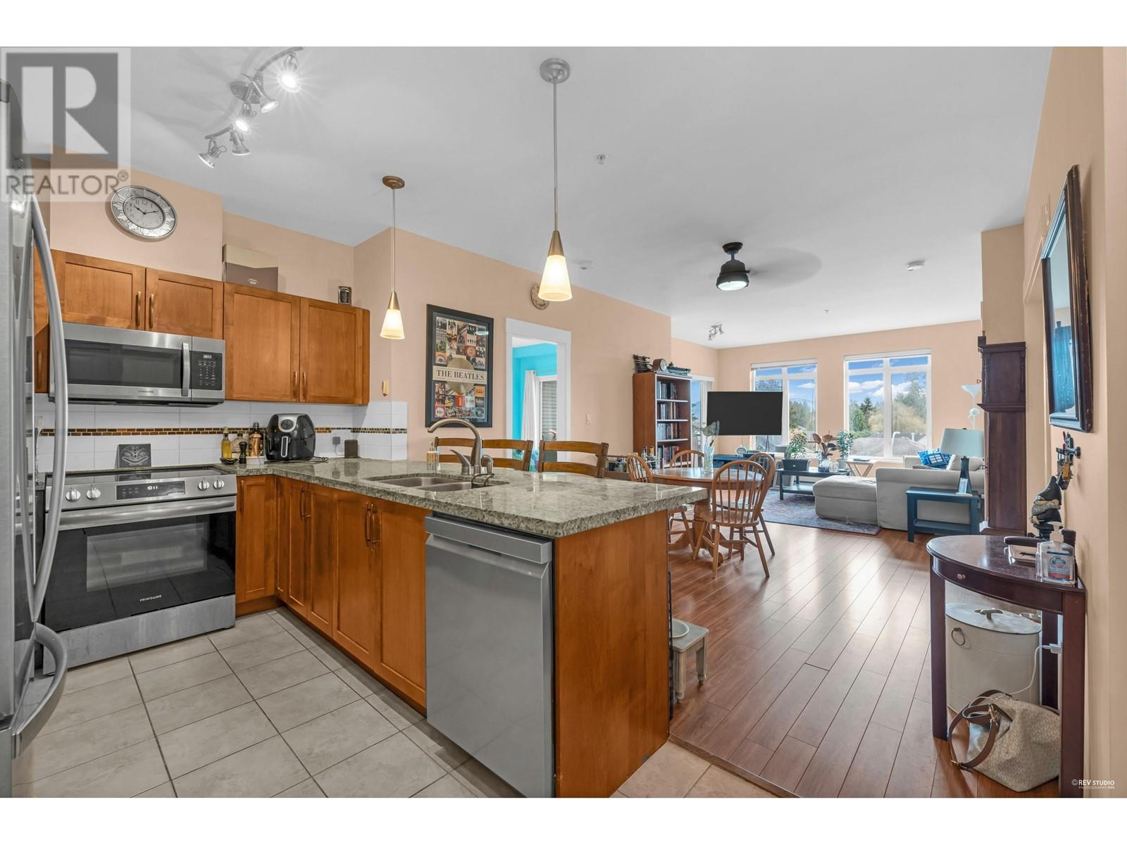 315 12350 HARRIS ROAD, Pitt Meadows, British Columbia