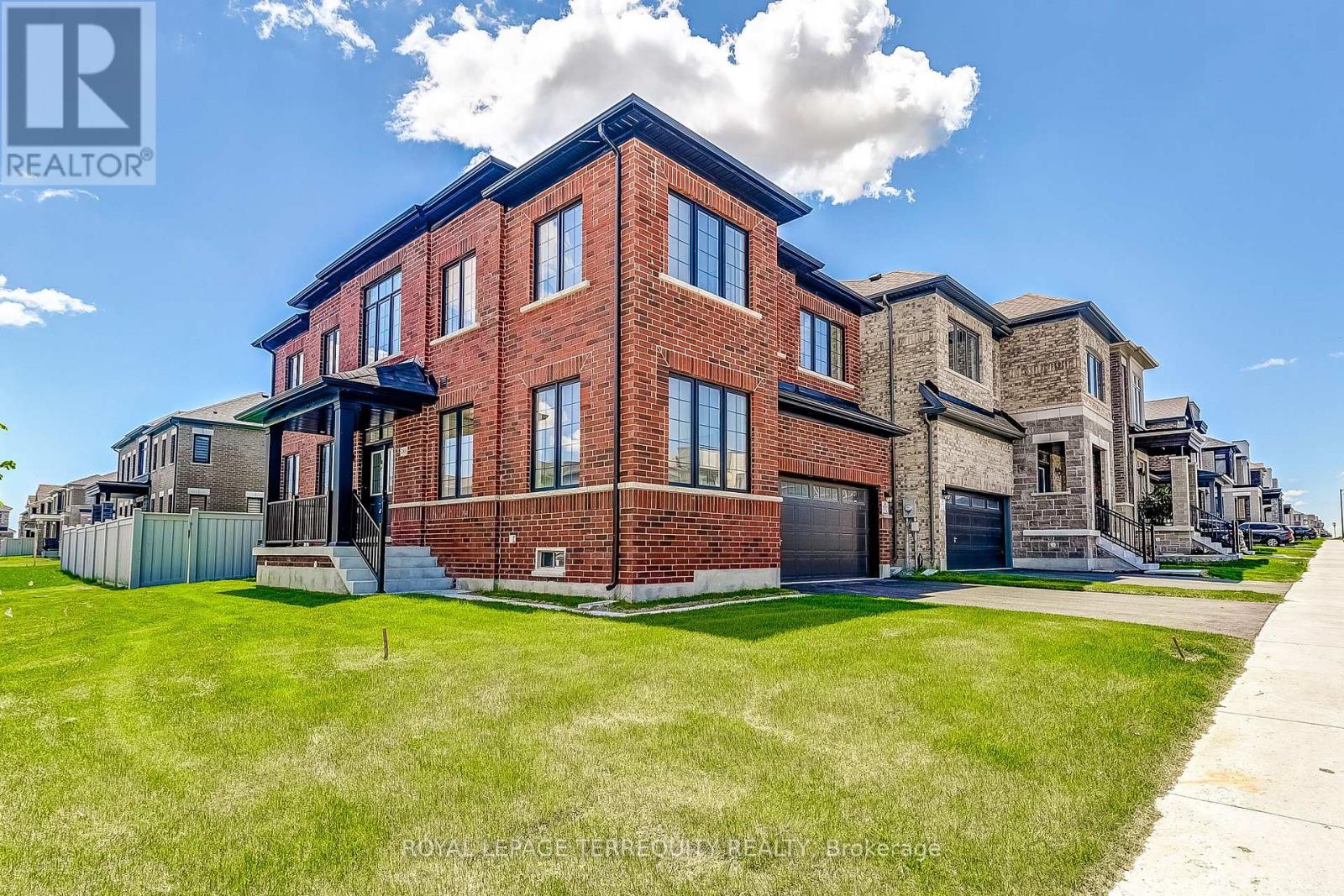 Property at 389 BOUNDARY BOULEVARD image 4