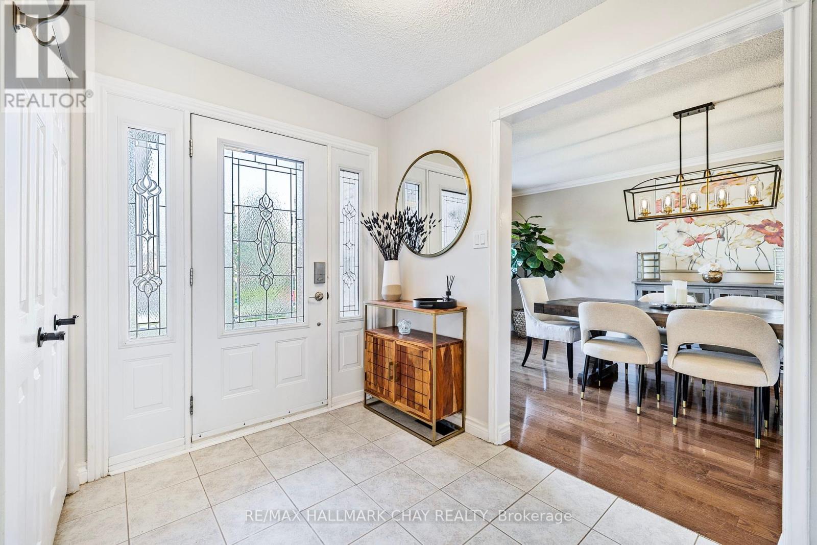 278 Durham Court, Newmarket, Ontario  L3Y 6C9 - Photo 6 - N12176564