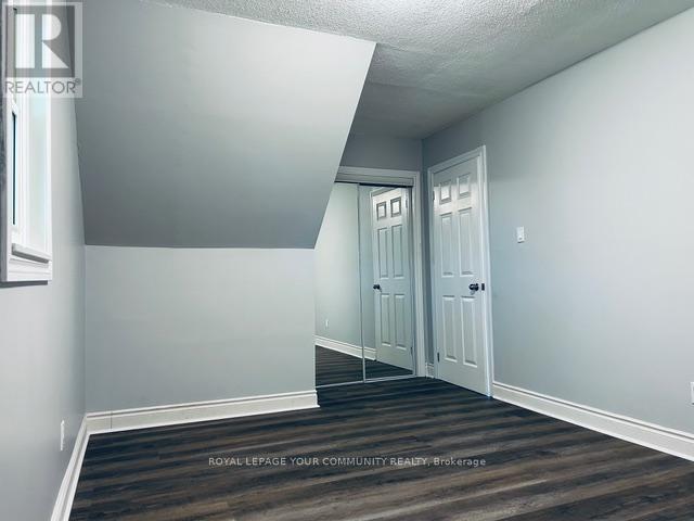 25 Victoria Road, Georgina, Ontario  L0C 1L0 - Photo 14 - N12176661