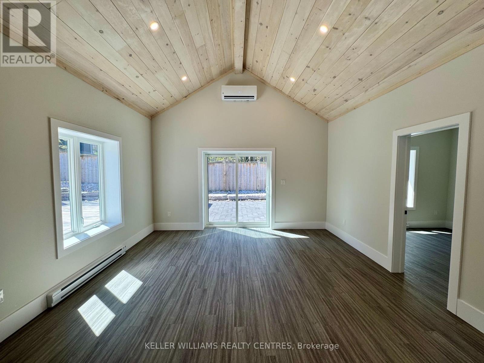 Garden Suite - 63 Holgate Street, Barrie, Ontario  L4N 2T8 - Photo 2 - S12176602