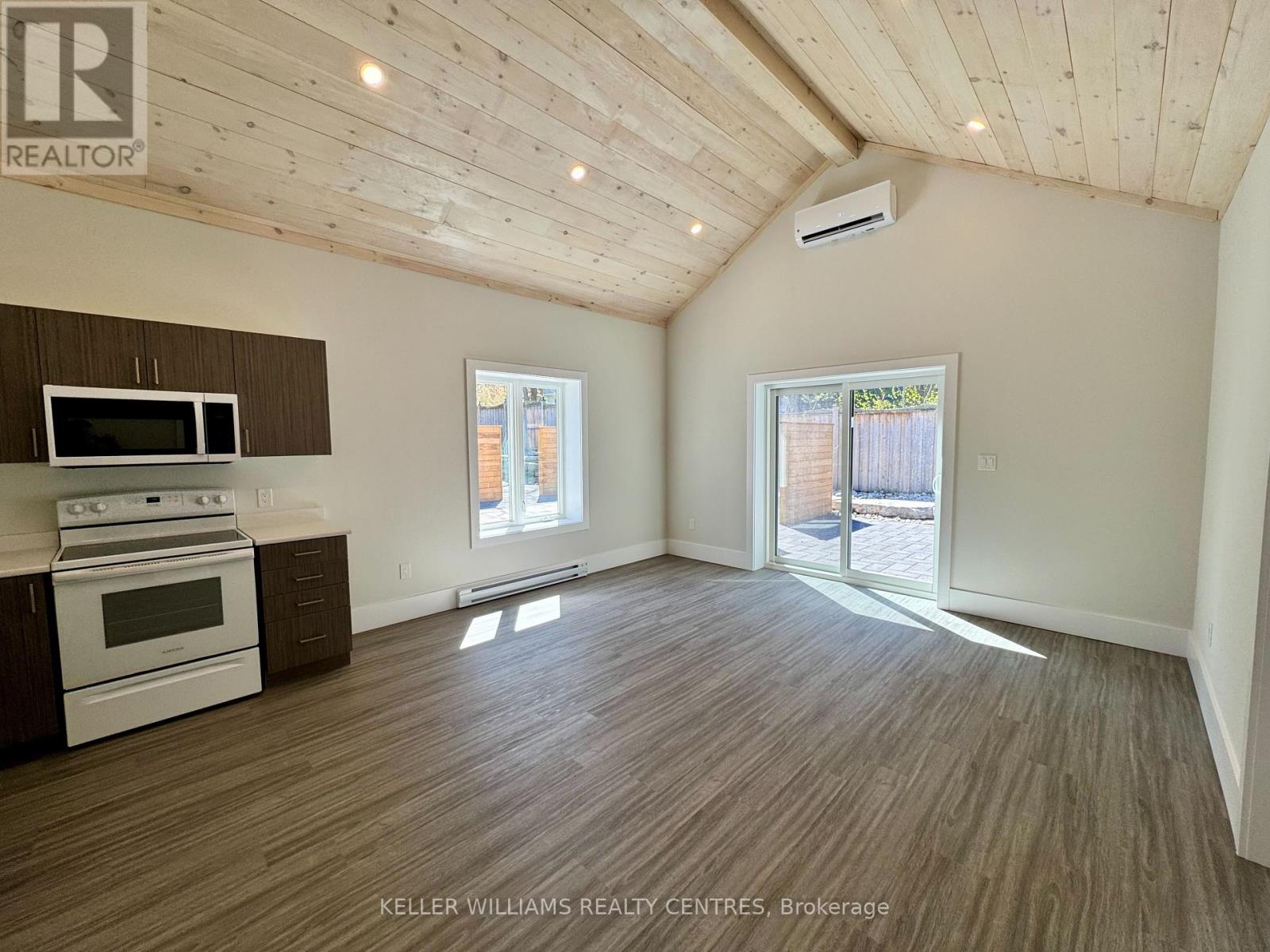 Garden Suite - 63 Holgate Street, Barrie, Ontario  L4N 2T8 - Photo 7 - S12176602