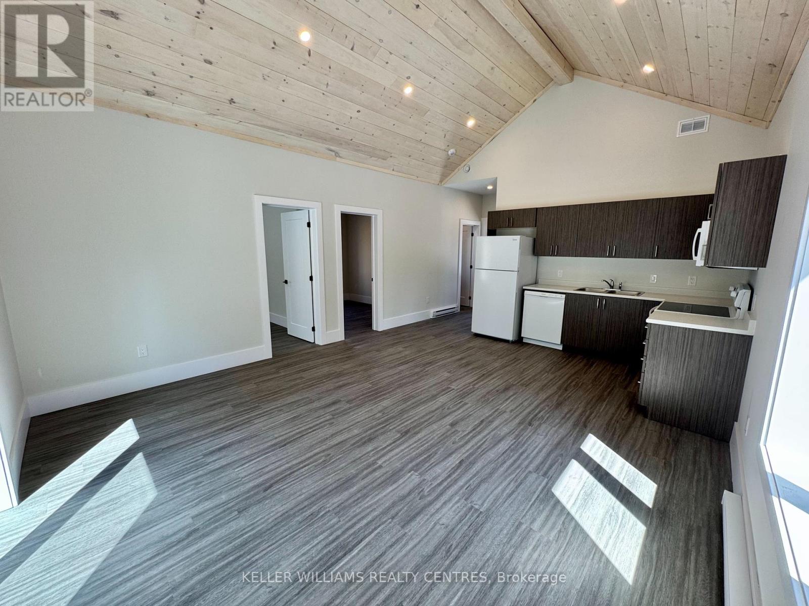 Garden Suite - 63 Holgate Street, Barrie, Ontario  L4N 2T8 - Photo 8 - S12176602
