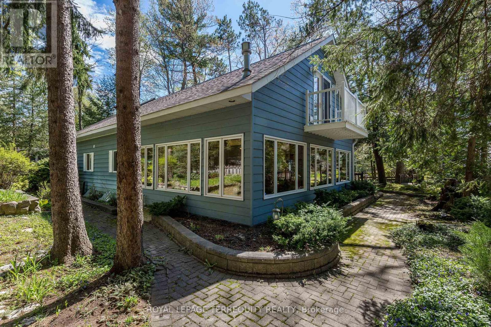 19 Finley Drive, Tiny, Ontario  L0L 2J0 - Photo 14 - S12176646